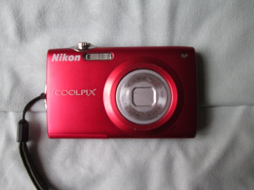 Nikon Coolpix S205 Camera Digital