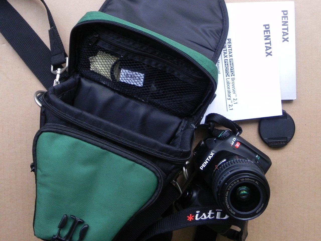 Pentax *istDL 6.1MP Digital SLR Camera with DA 18-55mm f3.5-5.6 AL Digital SLR Lens