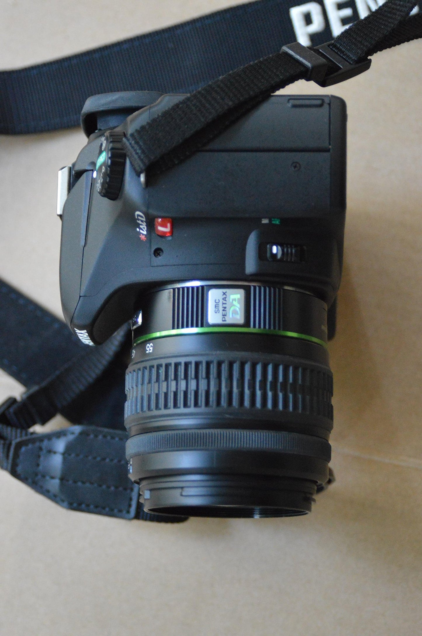 Pentax *istDL 6.1MP Digital SLR Camera with DA 18-55mm f3.5-5.6 AL Digital SLR Lens