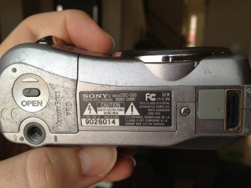 Sony Cybershot DSCS60 4.1 MP Digital Camera with 3x Optical Zoom