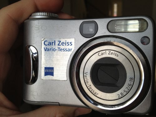 Sony Cybershot DSCS60 4.1 MP Digital Camera with 3x Optical Zoom