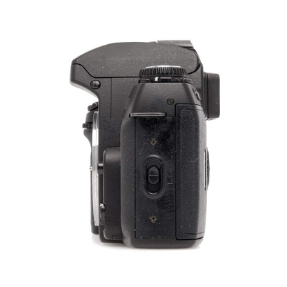 NIKON N80 QD 35mm SLR Camera Body -Requires Lens-