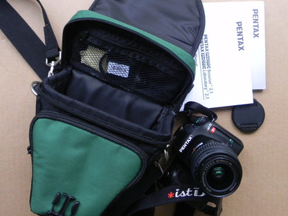 Pentax *istDL 6.1MP Digital SLR Camera with DA 18-55mm f3.5-5.6 AL Digital SLR Lens