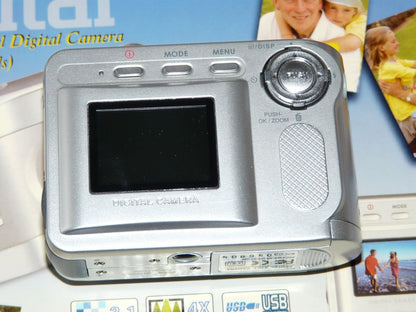Vivitar Vivicam 3750 3.2MP Digital Camera