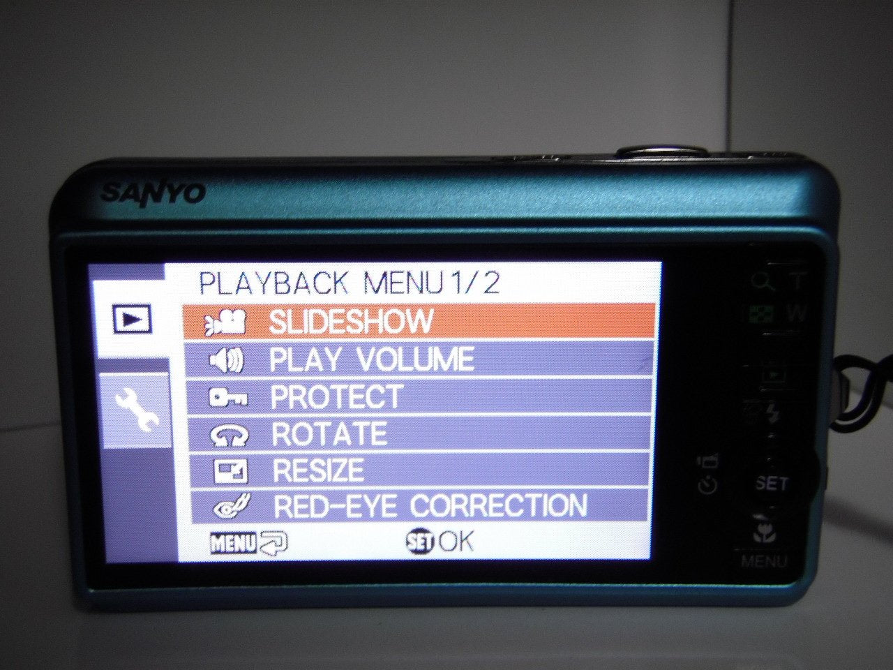 Blue Sanyo VPC-X1400 14mp Digital Camera with Wide Angle 4X Optical Zoom