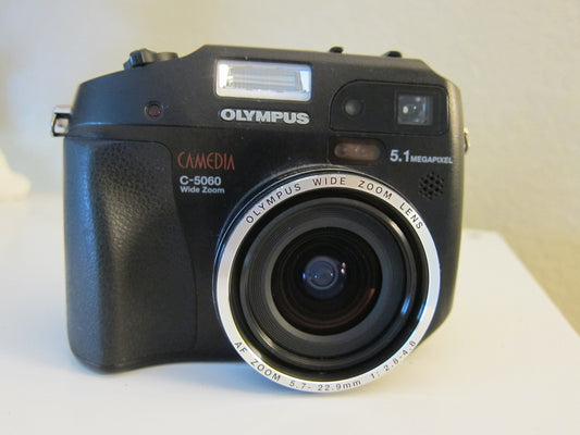 OM SYSTEM OLYMPUS Camedia C-5060 5.1 MP Digital Camera w/4x Optical Zoom