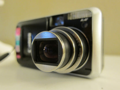 Canon Powershot S80 8MP Digital Camera with 3.6x Wide Angle Optical Zoom