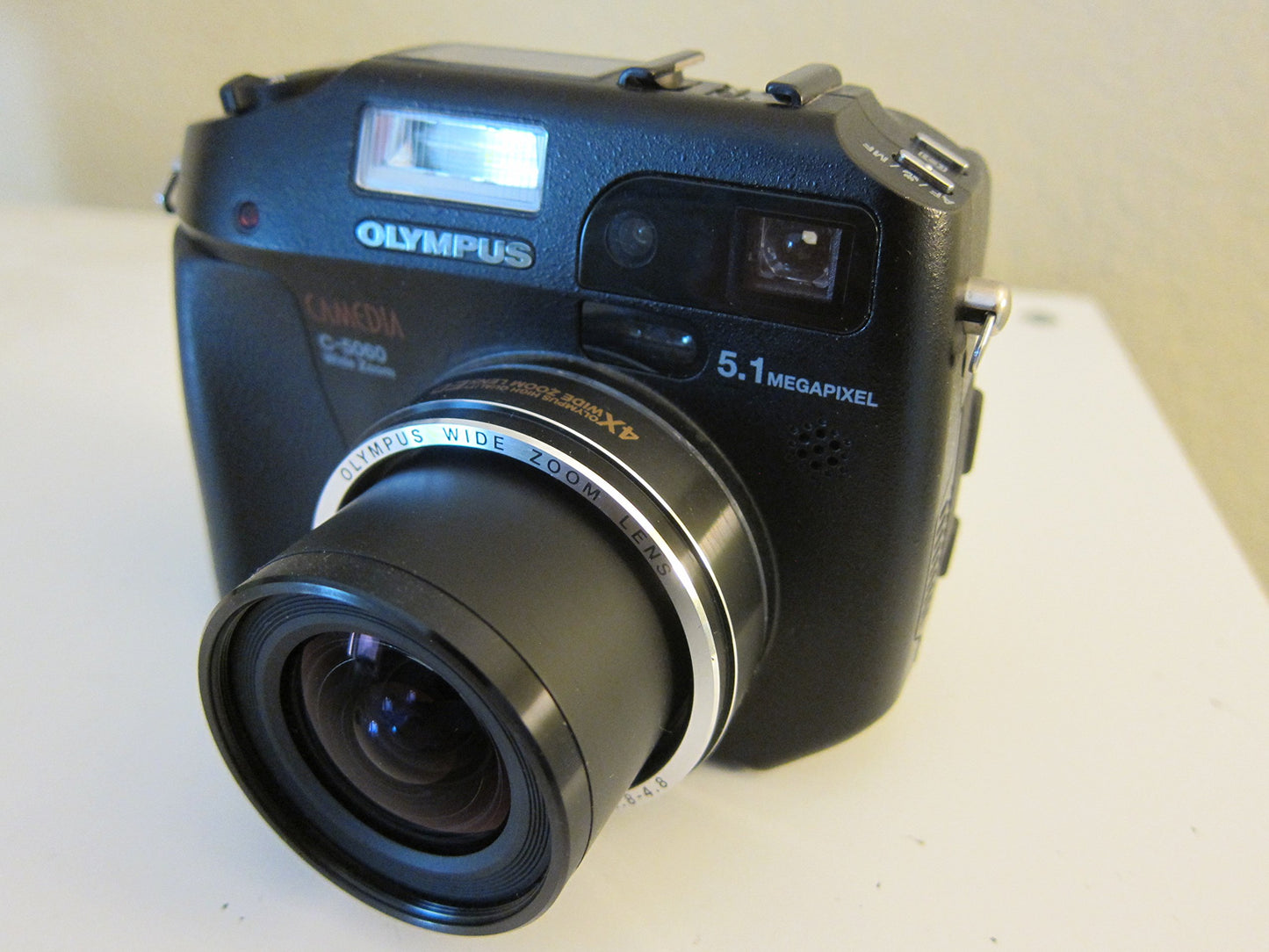 OM SYSTEM OLYMPUS Camedia C-5060 5.1 MP Digital Camera w/4x Optical Zoom