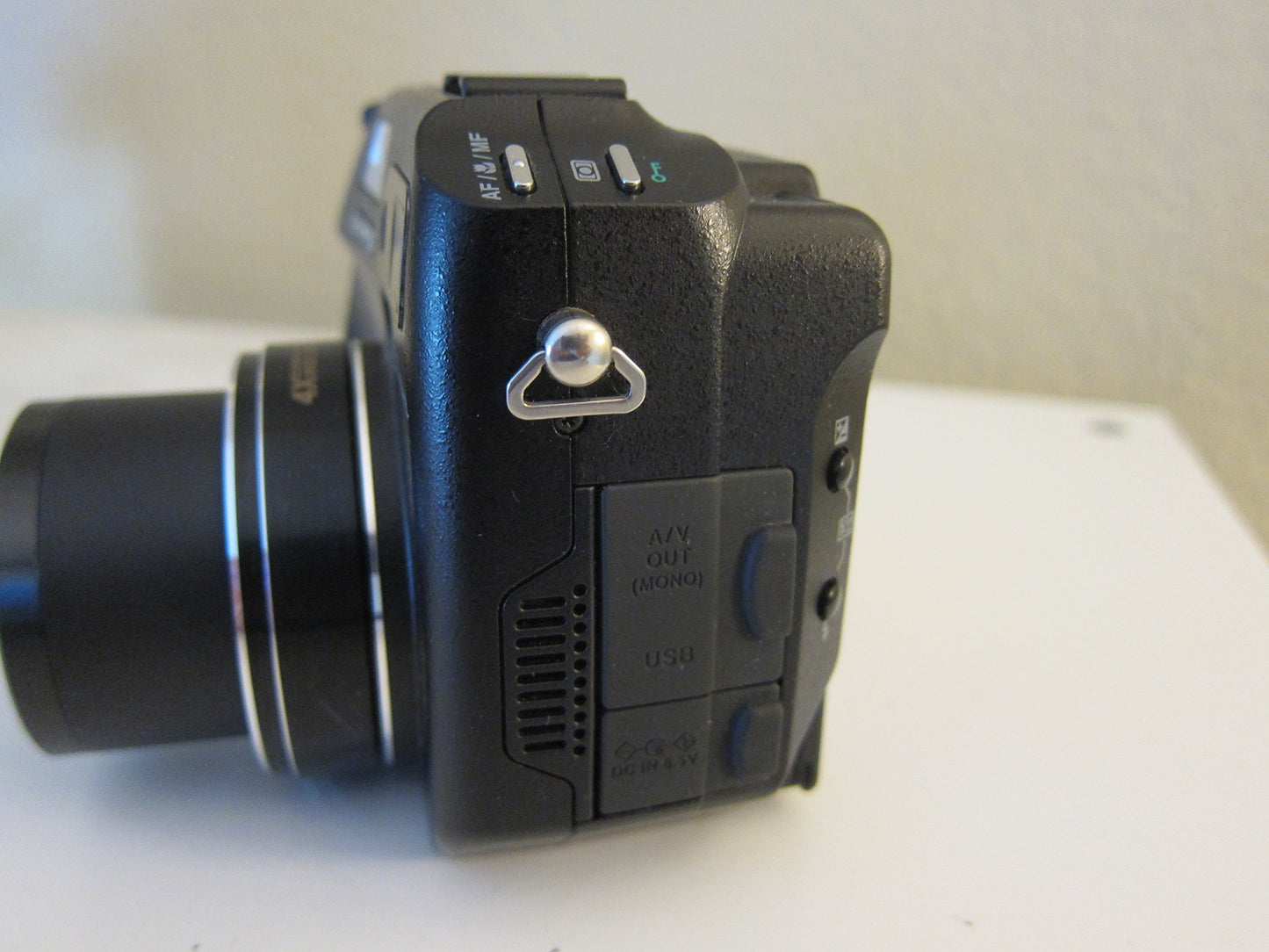 OM SYSTEM OLYMPUS Camedia C-5060 5.1 MP Digital Camera w/4x Optical Zoom