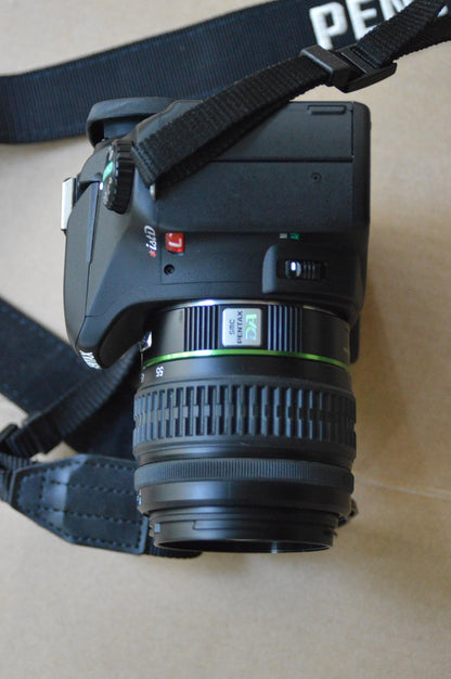 Pentax *istDL 6.1MP Digital SLR Camera with DA 18-55mm f3.5-5.6 AL Digital SLR Lens
