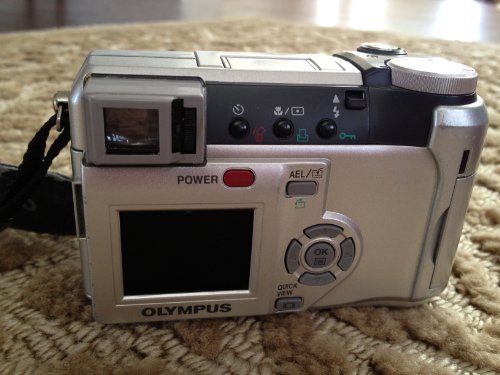Olympus C-740 3MP Digital Camera with 10x Optical Zoom