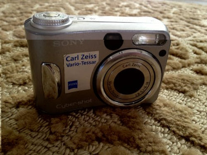 Sony Cybershot DSCS60 4.1 MP Digital Camera with 3x Optical Zoom
