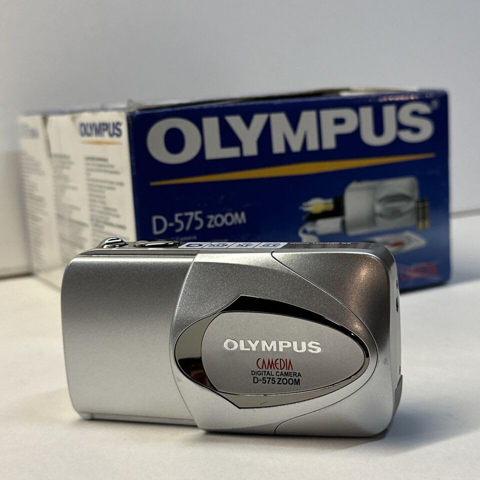 Olympus Camedia D-575 Zoom 3.2MP Compact Digital Camera