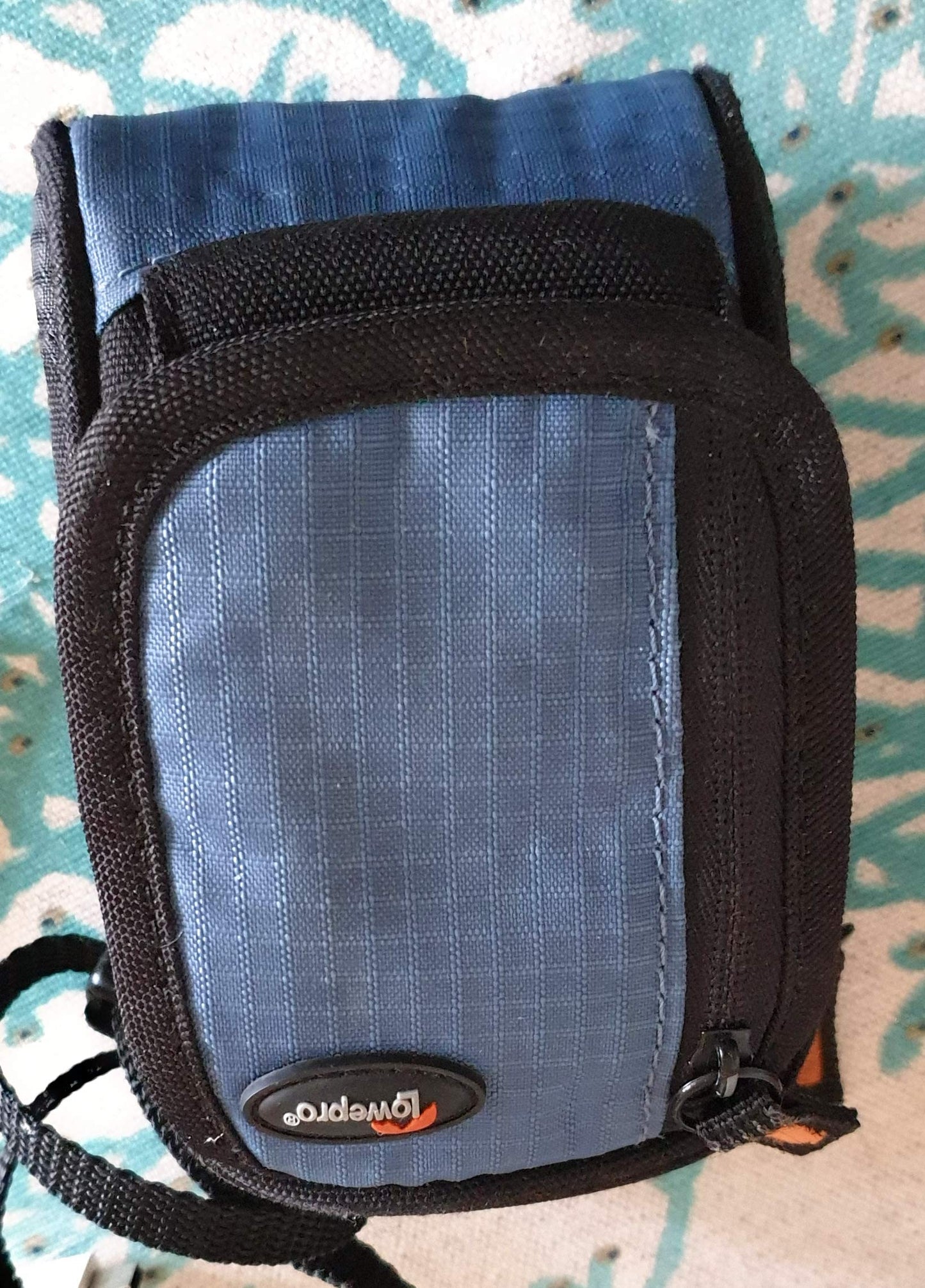 Canon PowerShot A720IS 8MP Digital Camera with 6x Optical Image Stabilized Zoom (OLD MODEL)